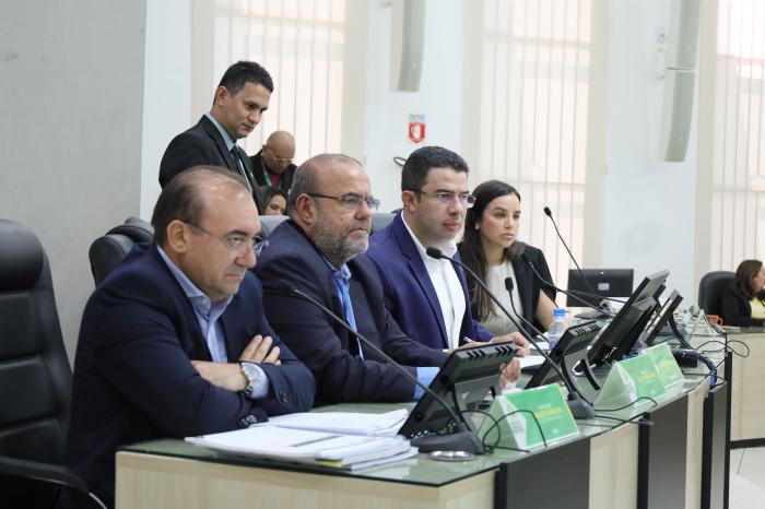 A Crise de Credibilidade Entre o Déficit Oficial e o Superávit dos Sindicatos