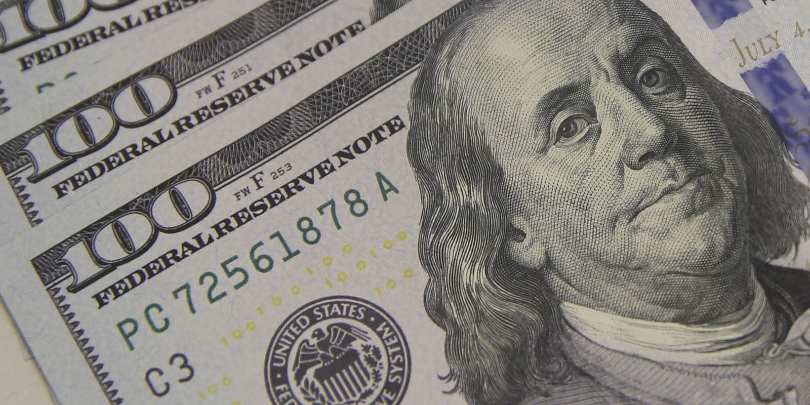 Dólar cai para R$ 5,46 com alívio nas tensões entre EUA e China