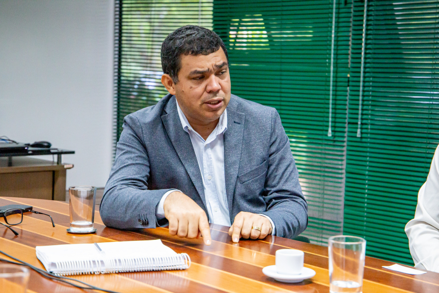 Parlamentares de Roraima e Ibama discutem novo Código Ambiental e soluções para embargos rurais