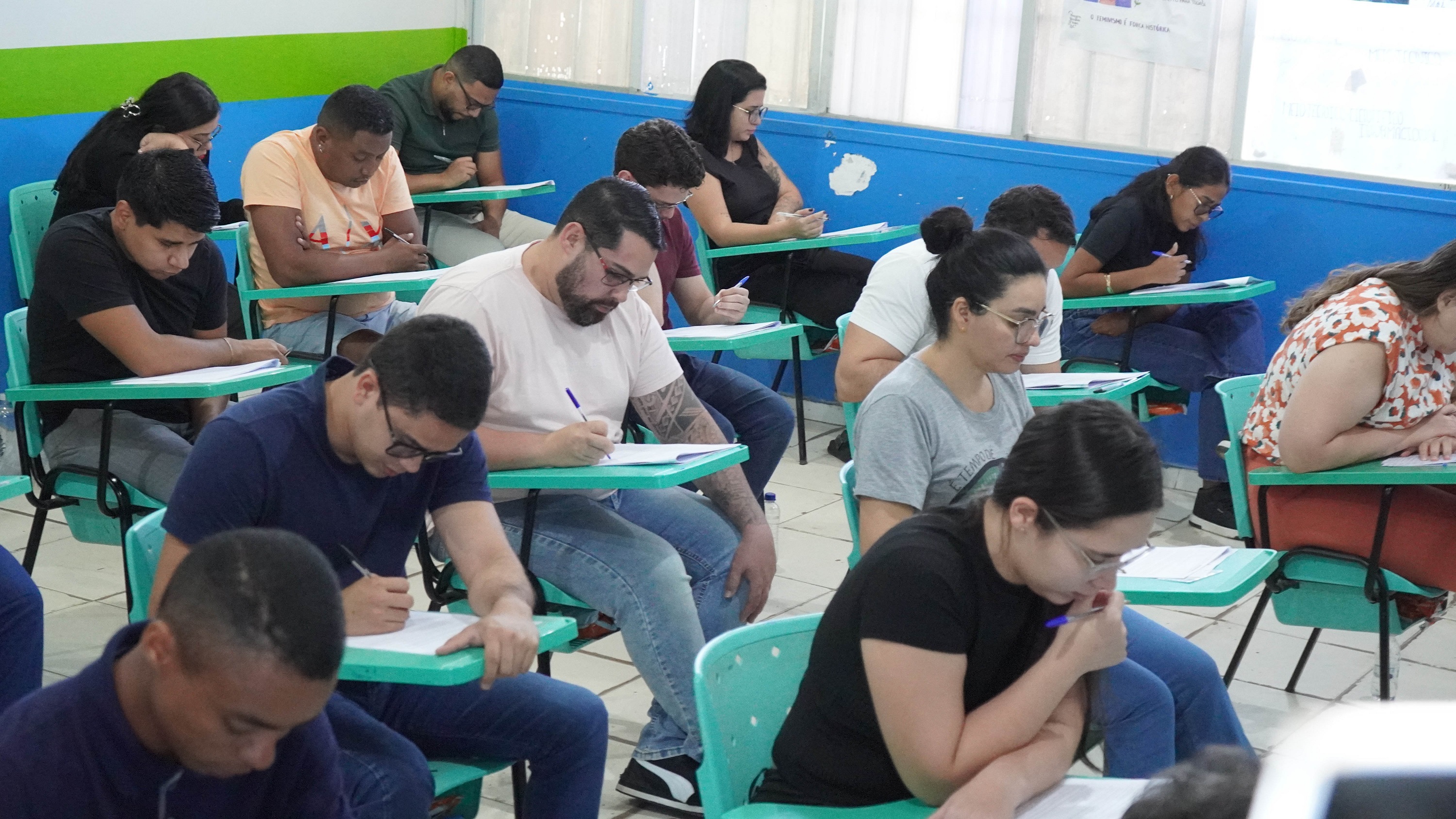 Deputados aprovam suspensão de prazos de concursos públicos durante período eleitoral