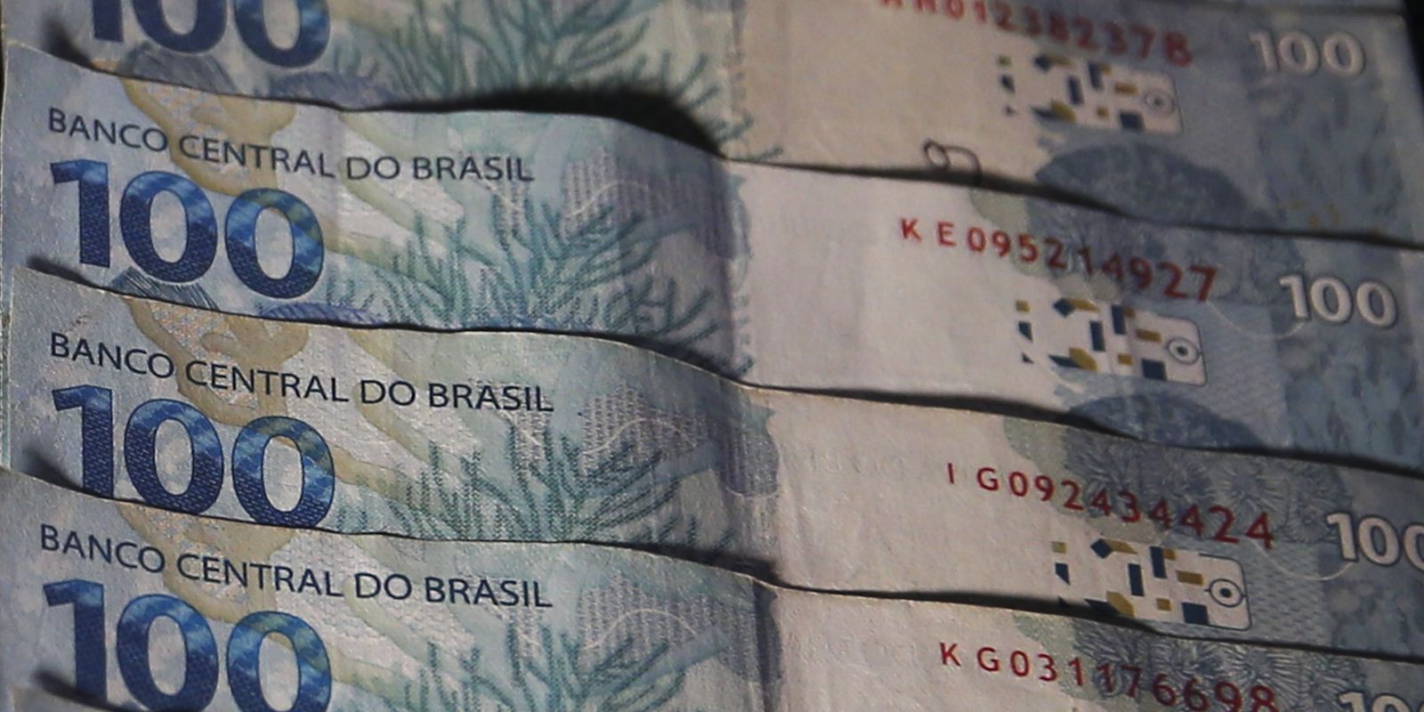 Governo propõe superávit primário de R$ 73 bilhões para 2027