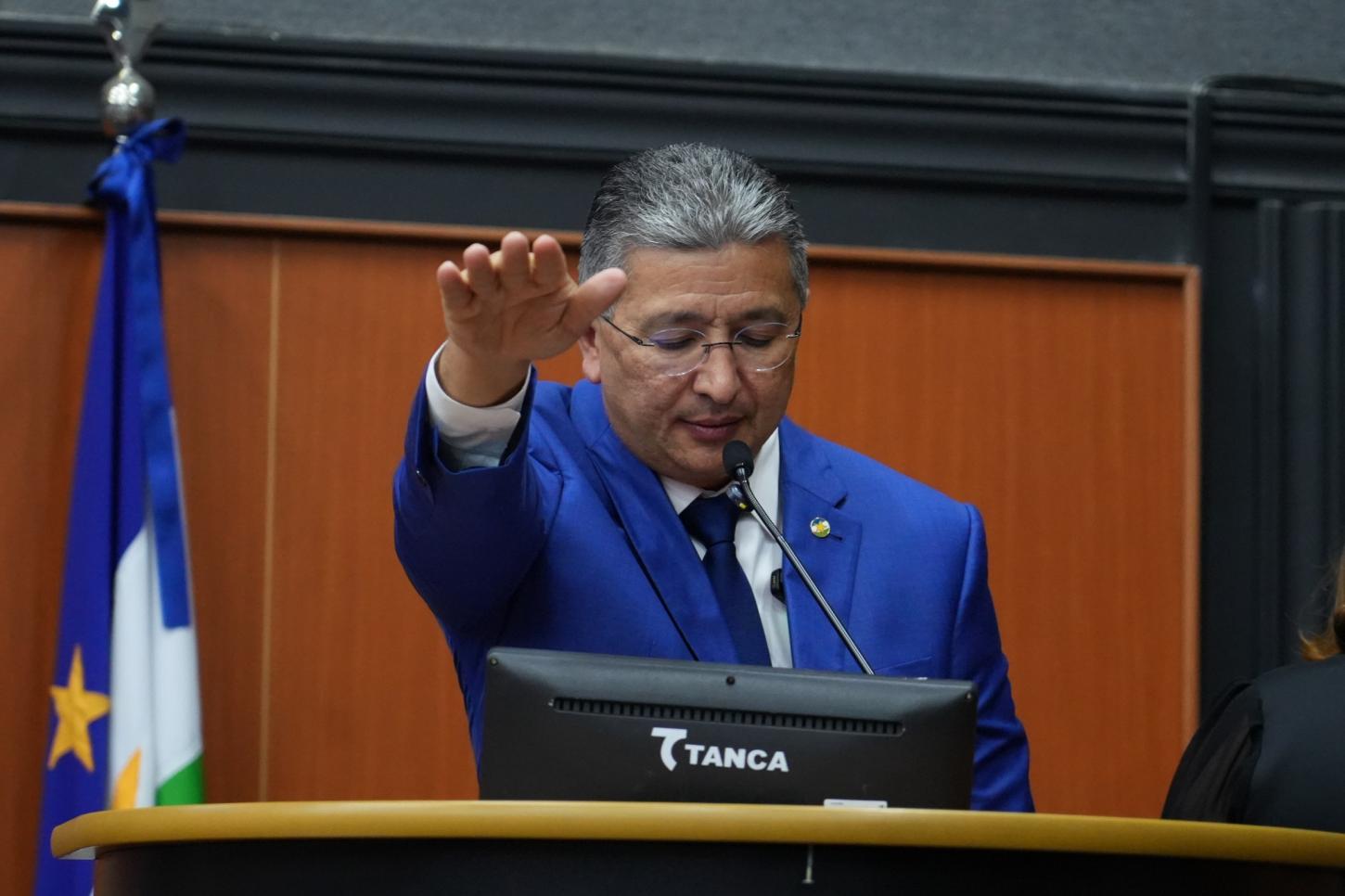 Pressão no TSE acelera julgamento que pode cassar governador de Roraima