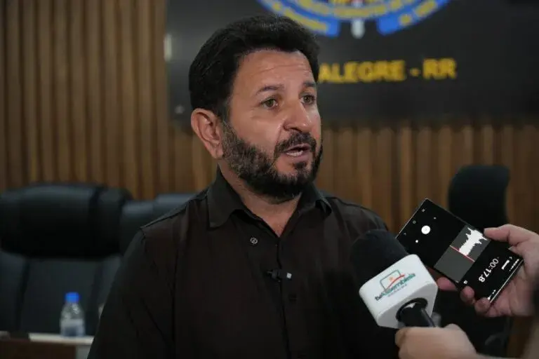 Justiça Eleitoral cassa prefeito e vice de Alto Alegre por compra de votos e abuso de poder político