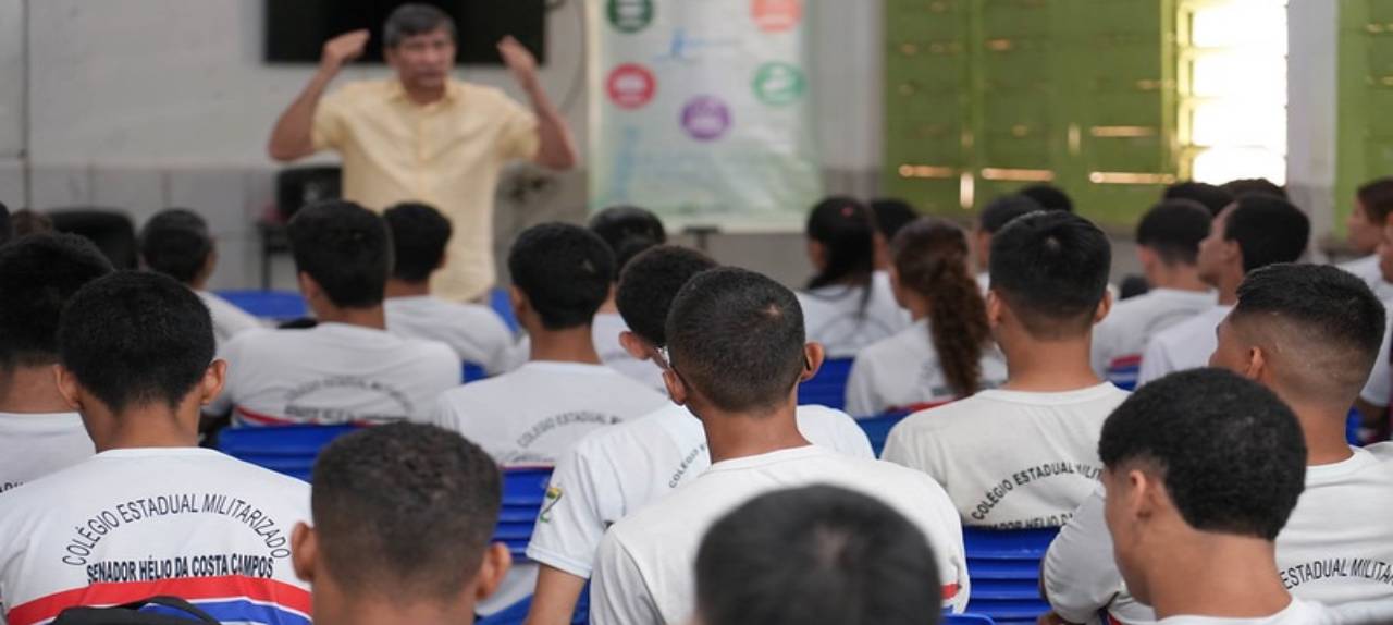 Inovem realiza teste vocacional para estudantes de colégio militarizado em Boa Vista, oferecendo orientação profissional