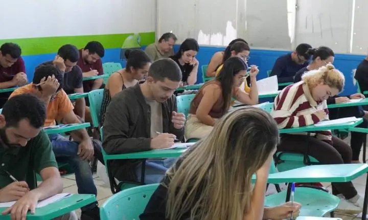 Mais de 27 mil candidatos participam do concurso da Assembleia Legislativa de Roraima neste domingo (28)