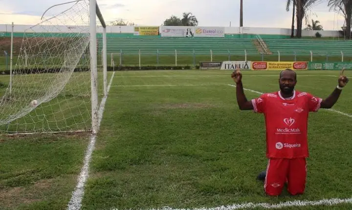 Ex-atacante de Baré e São Raimundo, venezuelano Júnior Osias sonha com retorno ao futebol profissional