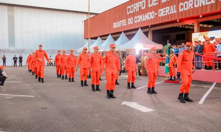 Governo de Roraima lança concurso para o CBMRR com 300 vagas e celebra promoções de militares