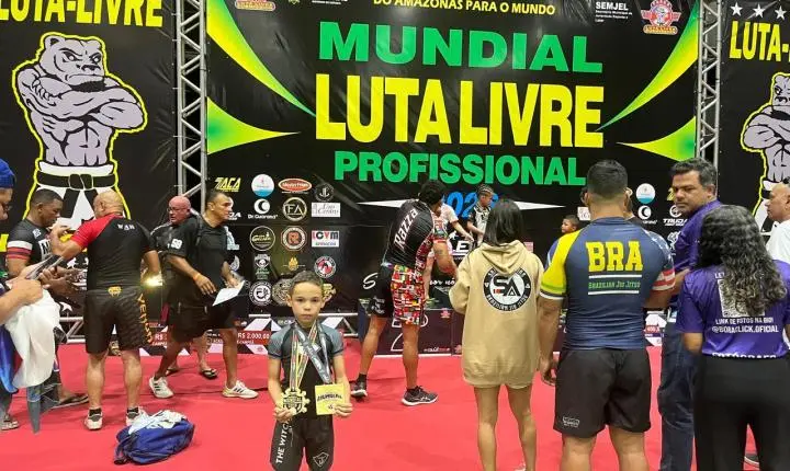 Lutador roraimense Tiago Luís de apenas 7 anos de idade fatura bicampeonato mundial de luta livre
