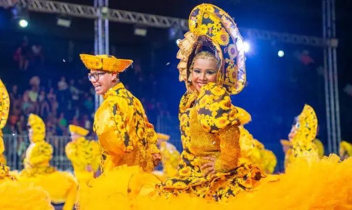 Quadrilhas do Grupo Especial brilham na terceira noite do São João no Parque Anauá